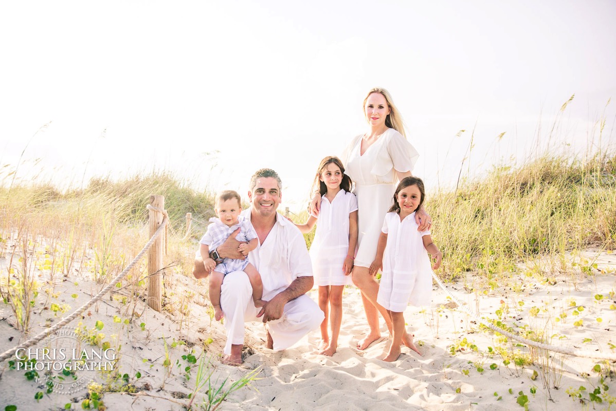 lifestyle family pictures - Bald Head Island Photographers - BHI Family Photography - Family Photos  - family portrait   family pictures  - BHI Photographer  - Chris Lang Photography 