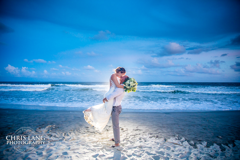 beach weddings - beach wedding picture - wedding ideas - beach wedding photography - 