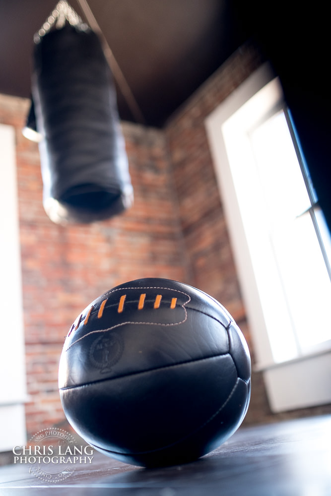 - Modest Vintage Player - Product Photographgy  - Commercial Photography - Commercial Photographers - Wilmington - North Carolina - Chris Lang Photography 