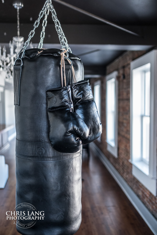 - Modest Vintage Player - Product Photographgy  - Commercial Photography - Commercial Photographers - Wilmington - North Carolina - Chris Lang Photography 