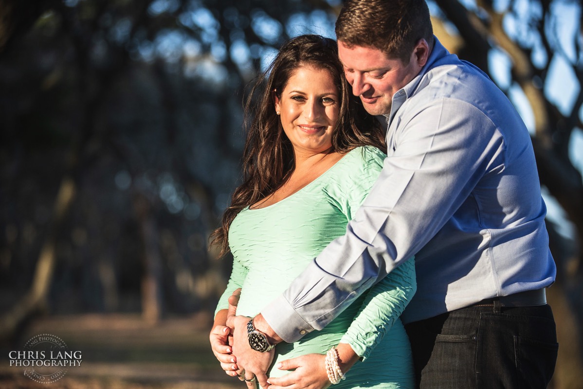 Couple at Ft fisher  -  maternity - wilmington nc maternity photographers - chris lang photography -  pregnancy photos -  maternity photo ideas