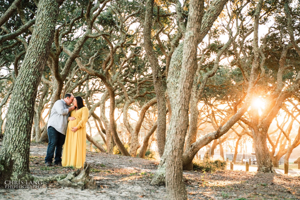 Lifestlye maternity photo - couple maternity session - Ft Fisher NC -  maternity - wilmington nc maternity photographers - chris lang photography -  pregnancy photos -  maternity photo ideas