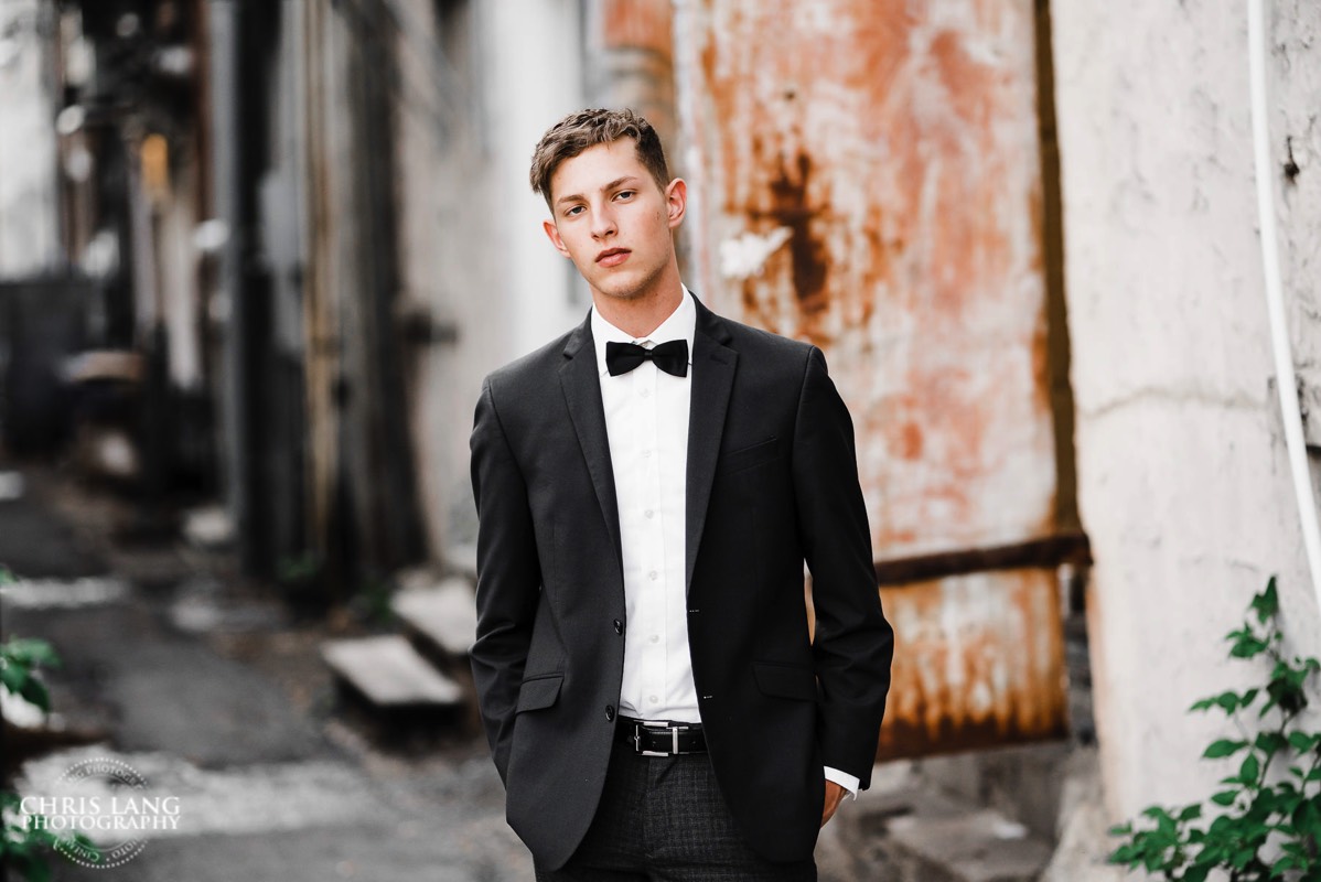 - High School Senior - Senior Portriat - Senior Portriat Photography - Wilmington NC Senior Portrait Photographers  - Chris Lang Photography - Photo ideas- Senior Photo Session 