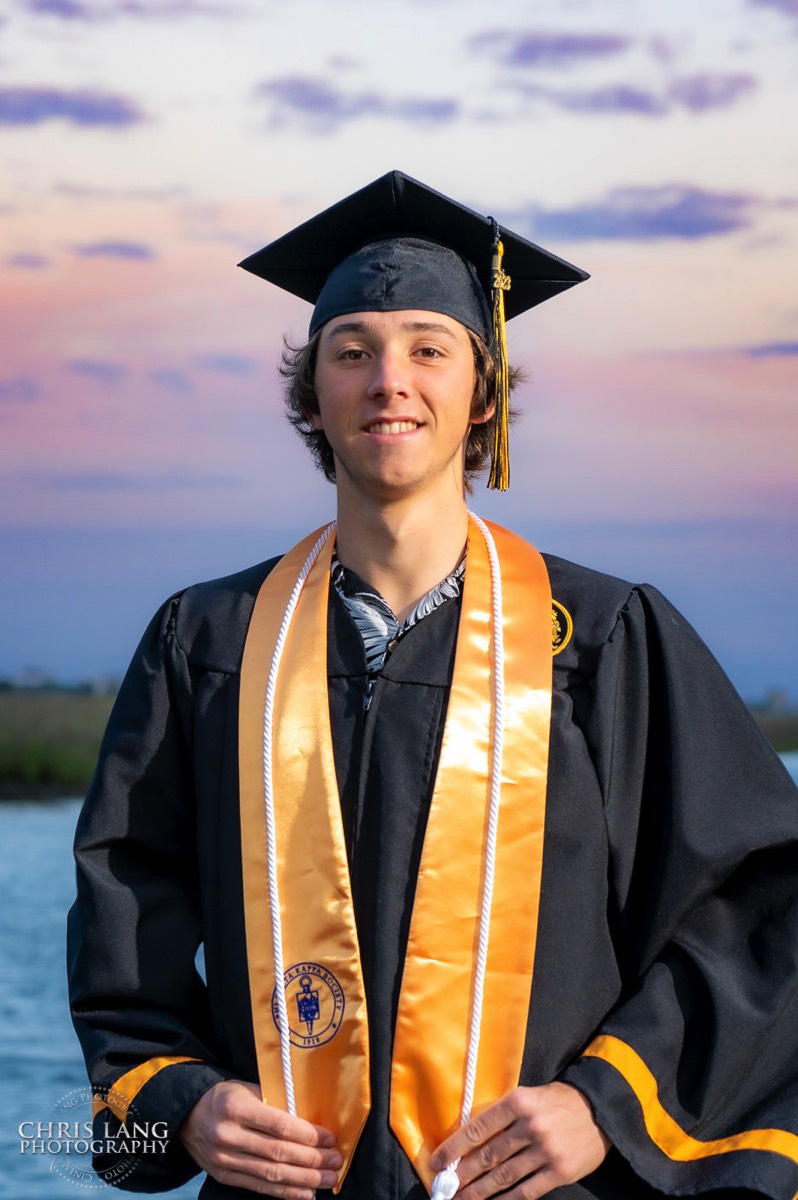 - High School Senior - Senior Portriat - Senior Portriat Photography - Wilmington NC Senior Portrait Photographers  - Chris Lang Photography - Photo ideas- Senior Photo Session 
