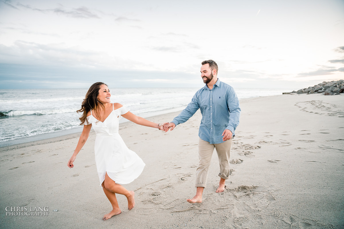 - Engagement Photography -  Engagement Photographers - Wilmingrton - NC - Chfris Lang Photography - Engageent photography ideas 